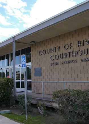 Photo of the entrance to the Palm Springs Superior Courthouse.